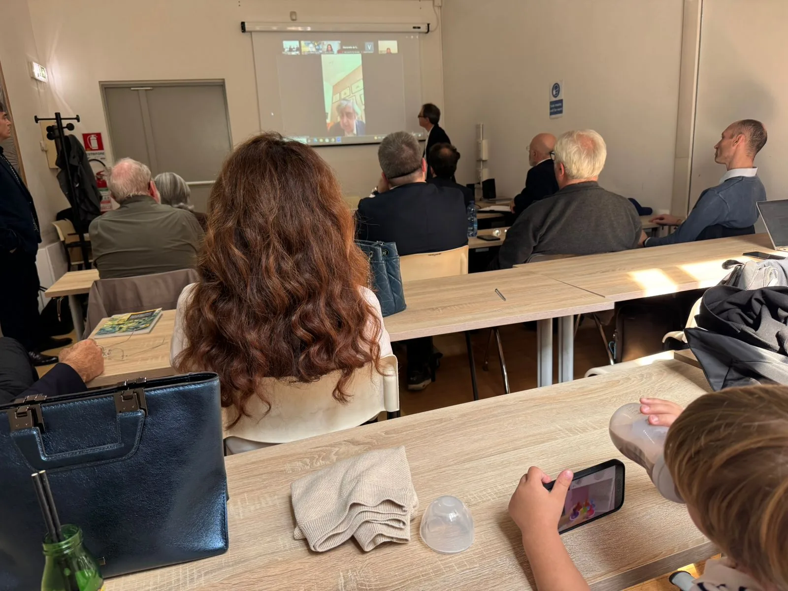 Participants during the presentation of the PolisMaker Master and volume.